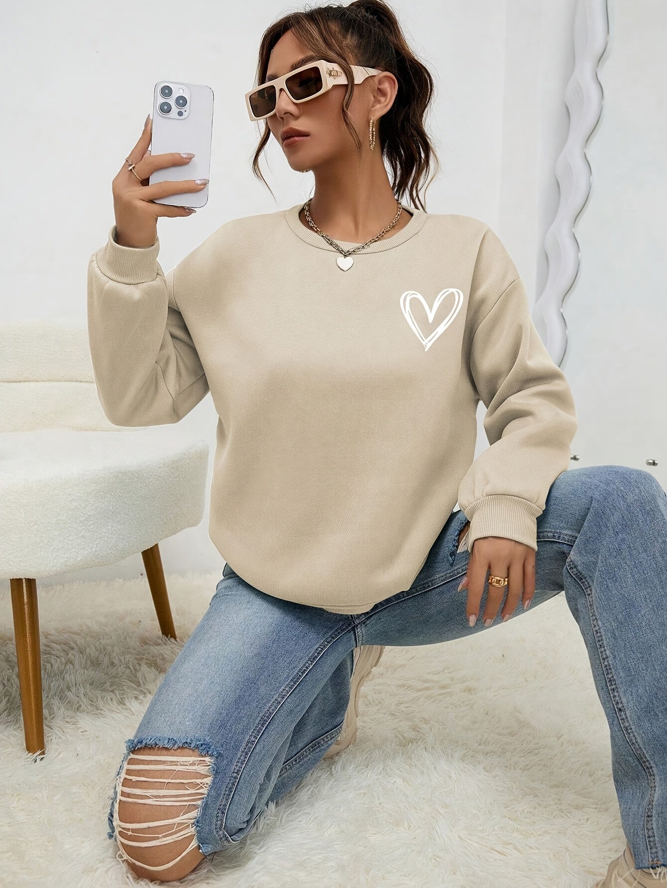 AUDRÉE™ - Minimalist Cozy Sweatshirt